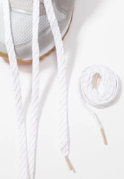 Skechers Sneakers Laag - Light Grey -Dames Schoenenwinkel 1c2a6eb659094c6c9761f38fac2292ab