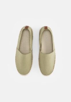 Pier One Rena Espadrille Unisex - Espadrilles - Olive 11 Pier One Rena Espadrille Unisex - Espadrilles - Olive -Dames Schoenenwinkel 37f61750ec004994b62ae6ddcfad1a43