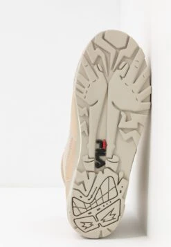 Fila Grunge Ii Mid - Korte Laarzen - Feather Grey 15 Fila Grunge Ii Mid - Korte Laarzen - Feather Grey -Dames Schoenenwinkel 3ddead9d707a41c9b620f4f19d997fcb