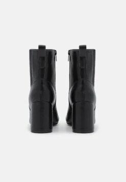 Anna Field Korte Laarzen - Black -Dames Schoenenwinkel 5d2d432fbb5944eab4f8cbec25e459e2