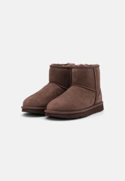 Ugg Classic Mini - Korte Laarzen - Burnt Cedar -Dames Schoenenwinkel 6df7fd5e54c241b1a5941176699be267
