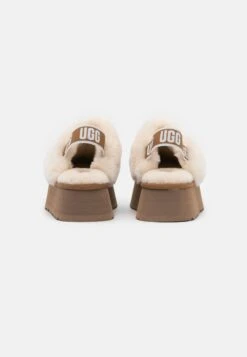 Ugg Funkette - Pantoffels - Chestnut -Dames Schoenenwinkel 8558314d6725466c93610e1fcaf3c85e