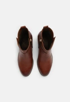 Tamaris Korte Laarzen - Maroon -Dames Schoenenwinkel 87996a5306034604bc70aa468bfd89e2