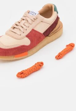 Clarks Originals Torrun - Sneakers Laag - Dark Pink Combi -Dames Schoenenwinkel 88be6bdbf4e34ef3b366ed27fa370e31