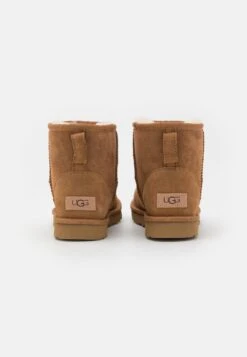 Ugg Classic Mini Regenerate - Korte Laarzen - Chestnut -Dames Schoenenwinkel 8ebd3d97448e44159db529e77f739420
