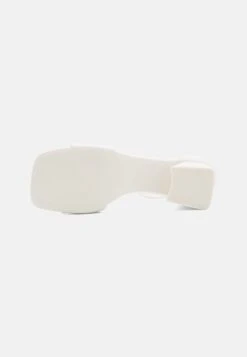 Call It Spring Vickie - Sandalen - White 12 Call It Spring Vickie - Sandalen - White -Dames Schoenenwinkel 99b2037c520e4ef9958077820096fbd7