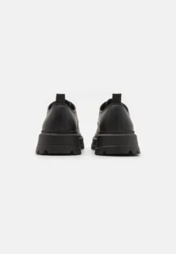 YOURTURN Unisex - Veterschoenen - Black -Dames Schoenenwinkel aaae83047a954d1aab81392769433db6