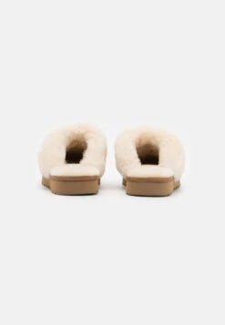 Ugg Cozy - Pantoffels - Cream -Dames Schoenenwinkel b5571a74f6324f21a1659713442b57c9
