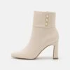 Anna Field Enkellaarsjes Met Hoge Hak - Beige 2 Anna Field Enkellaarsjes Met Hoge Hak - Beige -Dames Schoenenwinkel e3f9d100b74249a9b82455e6a532f3aa