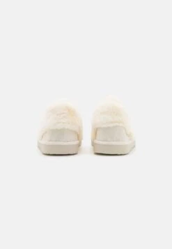 Pier One Pantoffels - White -Dames Schoenenwinkel e95c473c042849e39cad888ba96babb2