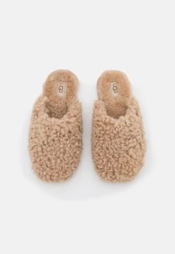 Ugg Maxi Curly Slide - Pantoffels - Sand -Dames Schoenenwinkel f453644d60ea4dbbbff756127bea6510